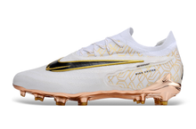 Carregar imagem no visualizador da galeria, Nike Feminina Phantom GX Elite DF FG - Golden Pack