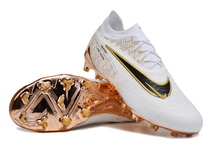 Carregar imagem no visualizador da galeria, Nike Feminina Phantom GX Elite DF FG - Golden Pack