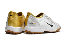 Carregar imagem no visualizador da galeria, Nike Total 90 Society - Branco Dourado