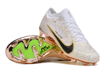 Carregar imagem no visualizador da galeria, Nike Feminina Air Zoom Mercurial Vapor 15 FG Elite - Golden Pack