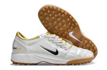 Carregar imagem no visualizador da galeria, Nike Total 90 Society - Branco Dourado