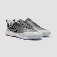 Carregar imagem no visualizador da galeria, Chuteira Futsal Umbro Pro 5 Bump Shark