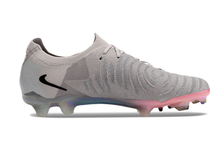 Carregar imagem no visualizador da galeria, Nike Feminina Phantom GX2 Elite FG - Rising Gem