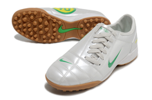 Carregar imagem no visualizador da galeria, Nike Total 90 Society - Branco Verde