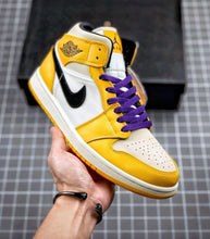 Carregar imagem no visualizador da galeria, Tênis Nike Air Jordan 1