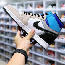 Carregar imagem no visualizador da galeria, Tênis Nike Air Jordan 1
