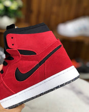 Carregar imagem no visualizador da galeria, Tênis Nike Air Jordan 1