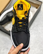 Carregar imagem no visualizador da galeria, Tênis Nike Air Jordan 1