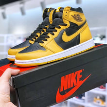 Carregar imagem no visualizador da galeria, Tênis Nike Air Jordan 1
