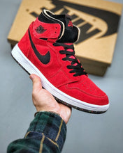 Carregar imagem no visualizador da galeria, Tênis Nike Air Jordan 1