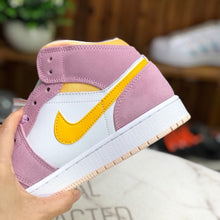 Carregar imagem no visualizador da galeria, Tênis Nike Air Jordan 1