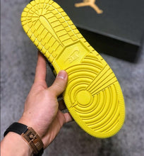 Carregar imagem no visualizador da galeria, Tênis Nike Air Jordan 1