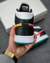 Carregar imagem no visualizador da galeria, Tênis Nike Air Jordan 1