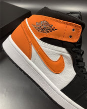 Carregar imagem no visualizador da galeria, Tênis Nike Air Jordan 1