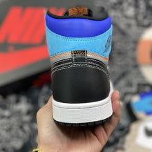 Carregar imagem no visualizador da galeria, Tênis Nike Air Jordan 1