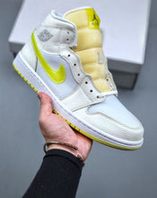 Carregar imagem no visualizador da galeria, Tênis Nike Air Jordan 1