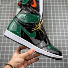 Carregar imagem no visualizador da galeria, Tênis Nike Air Jordan 1