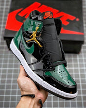 Carregar imagem no visualizador da galeria, Tênis Nike Air Jordan 1
