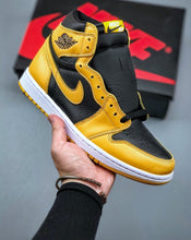 Carregar imagem no visualizador da galeria, Tênis Nike Air Jordan 1
