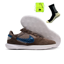 Carregar imagem no visualizador da galeria, Nike Street Gato Futsal - Marrom