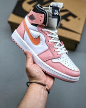 Carregar imagem no visualizador da galeria, Tênis Nike Air Jordan 1