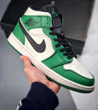 Carregar imagem no visualizador da galeria, Tênis Nike Air Jordan 1