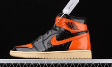 Carregar imagem no visualizador da galeria, Tênis Nike Air Jordan 1