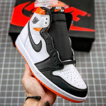 Carregar imagem no visualizador da galeria, Tênis Nike Air Jordan 1