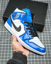 Carregar imagem no visualizador da galeria, Tênis Nike Air Jordan 1