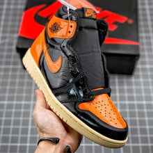 Carregar imagem no visualizador da galeria, Tênis Nike Air Jordan 1