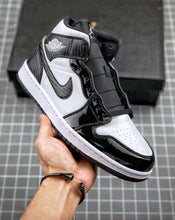 Carregar imagem no visualizador da galeria, Tênis Nike Air Jordan 1