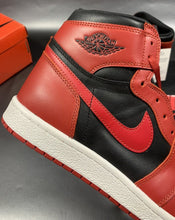 Carregar imagem no visualizador da galeria, Tênis Nike Air Jordan 1