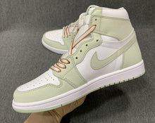 Carregar imagem no visualizador da galeria, Tênis Nike Air Jordan 1