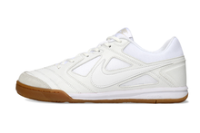 Carregar imagem no visualizador da galeria, Nike SB Gato Futsal - Branco
