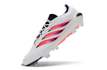 Carregar imagem no visualizador da galeria, Adidas Predator 26 Elite FG - Branco Preto
