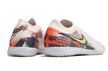 Carregar imagem no visualizador da galeria, Nike Phantom GX2 Elite Futsal - Barna
