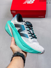 Carregar imagem no visualizador da galeria, Tênis New Balance FC SC Elite V4 - CLIQUE PARA VER MAIS CORES
