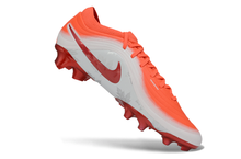 Carregar imagem no visualizador da galeria, Nike Tiempo Maestro Elite FG - United 03
