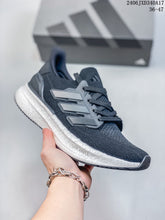 Carregar imagem no visualizador da galeria, Tênis Adidas Ultra Boost Light
