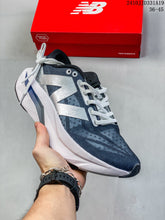 Carregar imagem no visualizador da galeria, Tênis New Balance FC SC Elite V4 - CLIQUE PARA VER MAIS CORES
