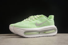 Carregar imagem no visualizador da galeria, NIKE VOMERO PREMIUM
