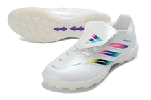Carregar imagem no visualizador da galeria, Adidas Predator League 26 Society - Branco Rosa
