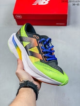 Carregar imagem no visualizador da galeria, Tênis New Balance FC SC Elite V4 - CLIQUE PARA VER MAIS CORES
