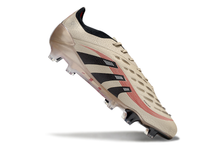 Carregar imagem no visualizador da galeria, Adidas Predator 25 Elite FG - Dourada
