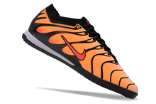 Carregar imagem no visualizador da galeria, Nike Mercurial Air Zoom Vapor 15 Elite Futsal - Air Max Laranja
