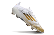 Carregar imagem no visualizador da galeria, Adidas F50 Elite FG -  Branco Dourado
