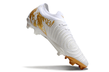 Carregar imagem no visualizador da galeria, Nike Phantom GX2 Elite FG - Branco Dourado
