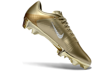 Carregar imagem no visualizador da galeria, Nike Mercurial Vapor Superfly Elite FG - Remake  Dourado
