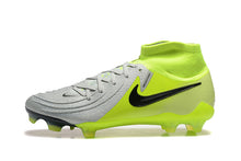 Carregar imagem no visualizador da galeria, Nike Feminina Phantom Luna II Elite FG - Mad Voltage Pack
