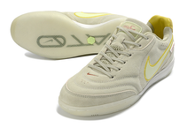 Carregar imagem no visualizador da galeria, Nike Tiempo Street Gato Futsal - Verde
